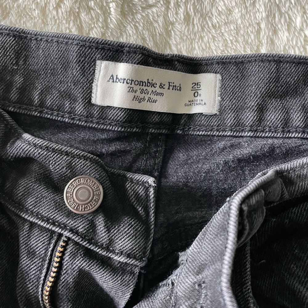 Women's
High Rise 80s Mom Jeans